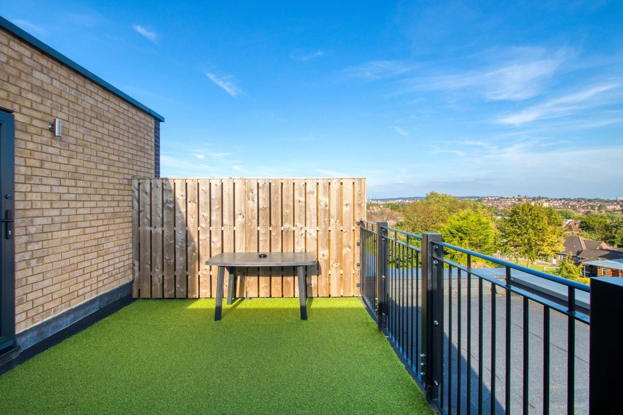 Apartamento Modern Penthouse In Wembley Londres Exterior foto