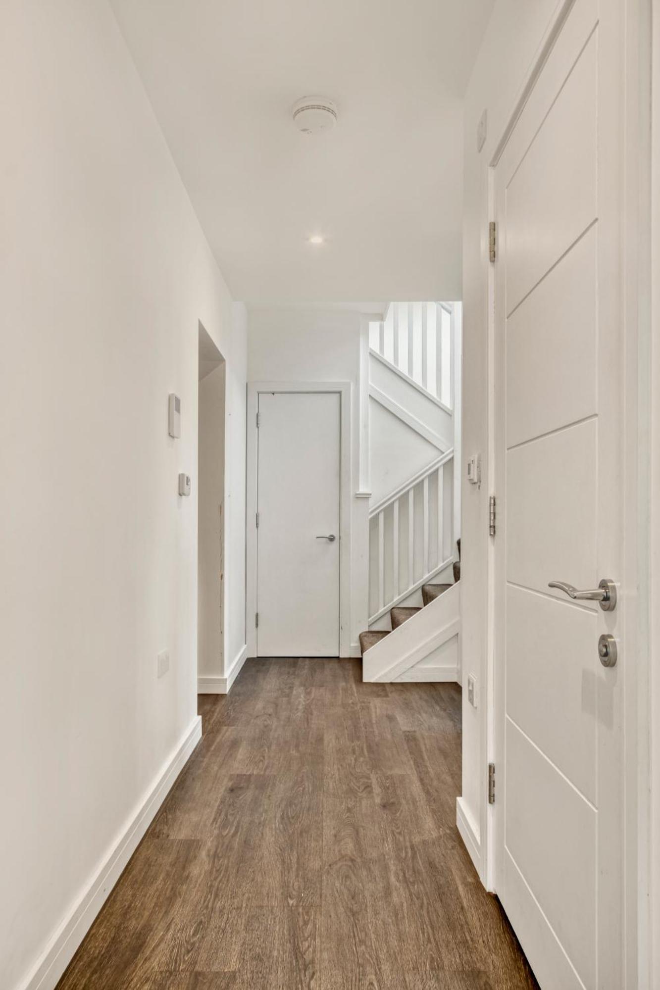 Apartamento Modern Penthouse In Wembley Londres Exterior foto